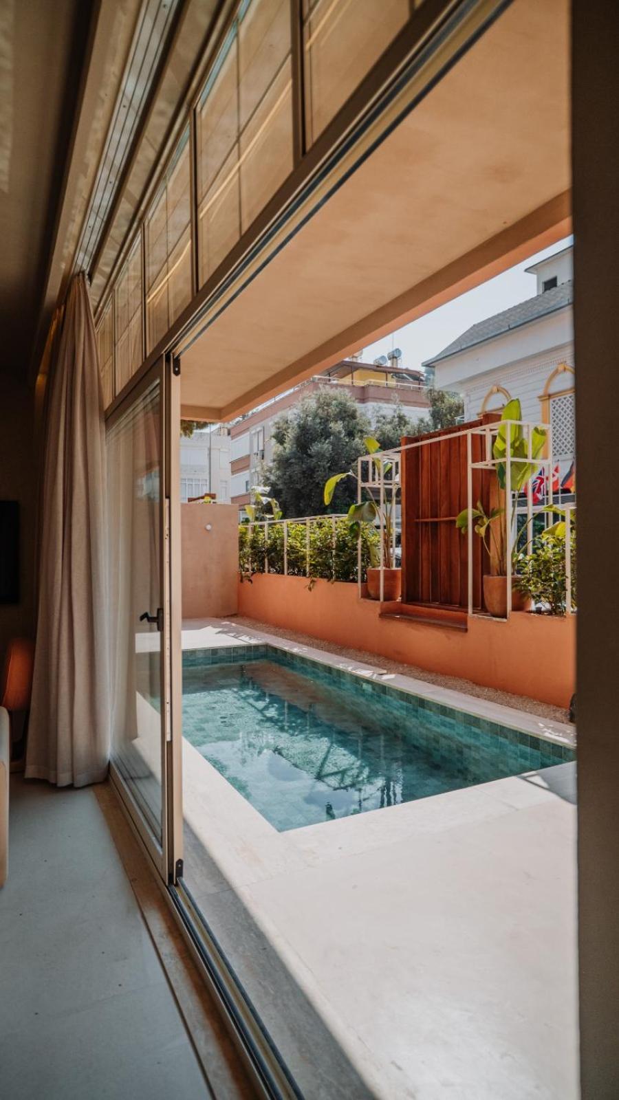 Çift Kişilik, Verandalı Oda